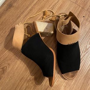 Toms wedges